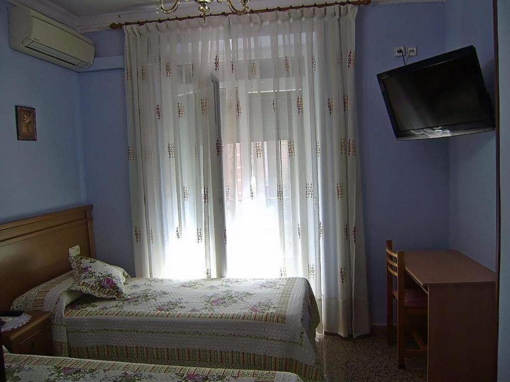 مدريد Hostal Miguel Angel الغرفة الصورة