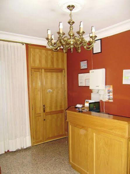 مدريد Hostal Miguel Angel المظهر الخارجي الصورة